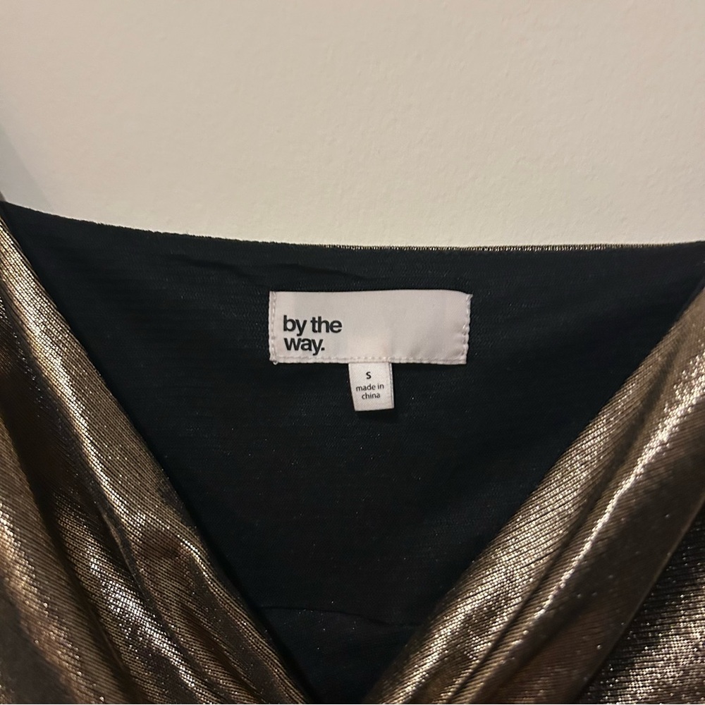 By the Way Metallic Skye Gold Bronze Twist Front Cropped Cami Party Top Revolve - Picture 5 of 10